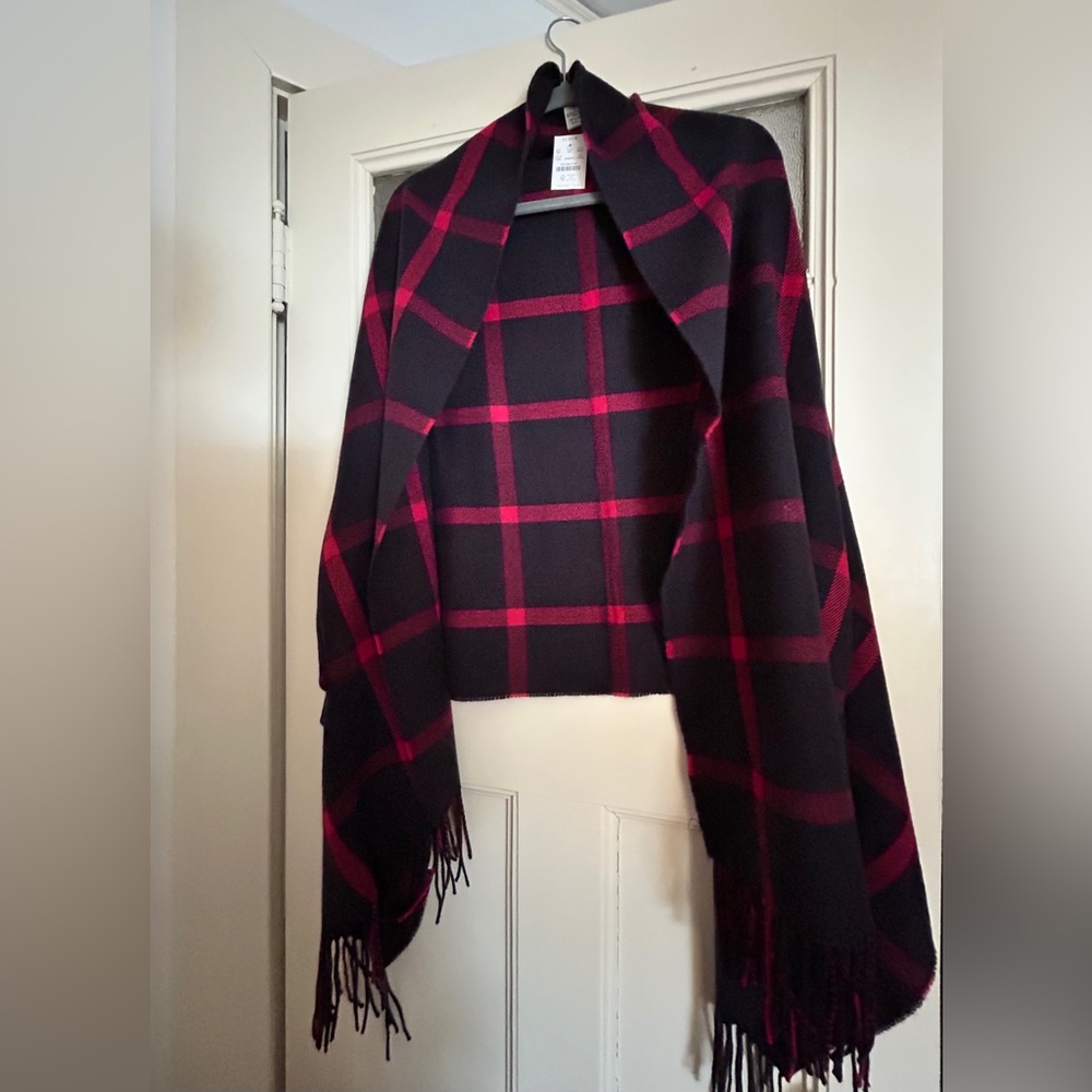 Chic Navy and Magenta Plaid Shawl